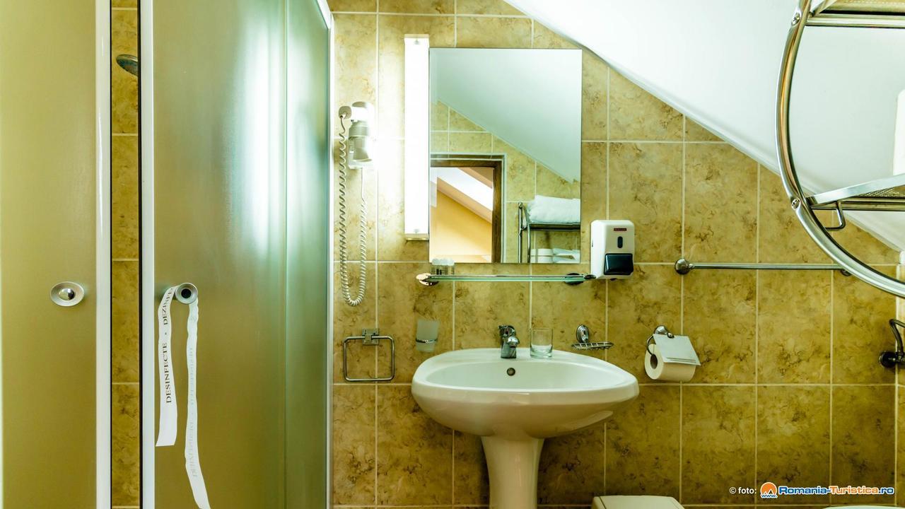 Hotel Valea Regilor Reghin Exterior foto